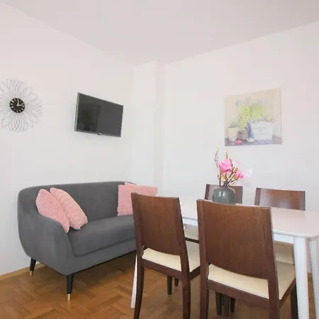 Ferienwohnung Andrea Mit Meerblick, Balkon Mit Gartenmobeln, Strandnah, Ruhige Lage Apartman